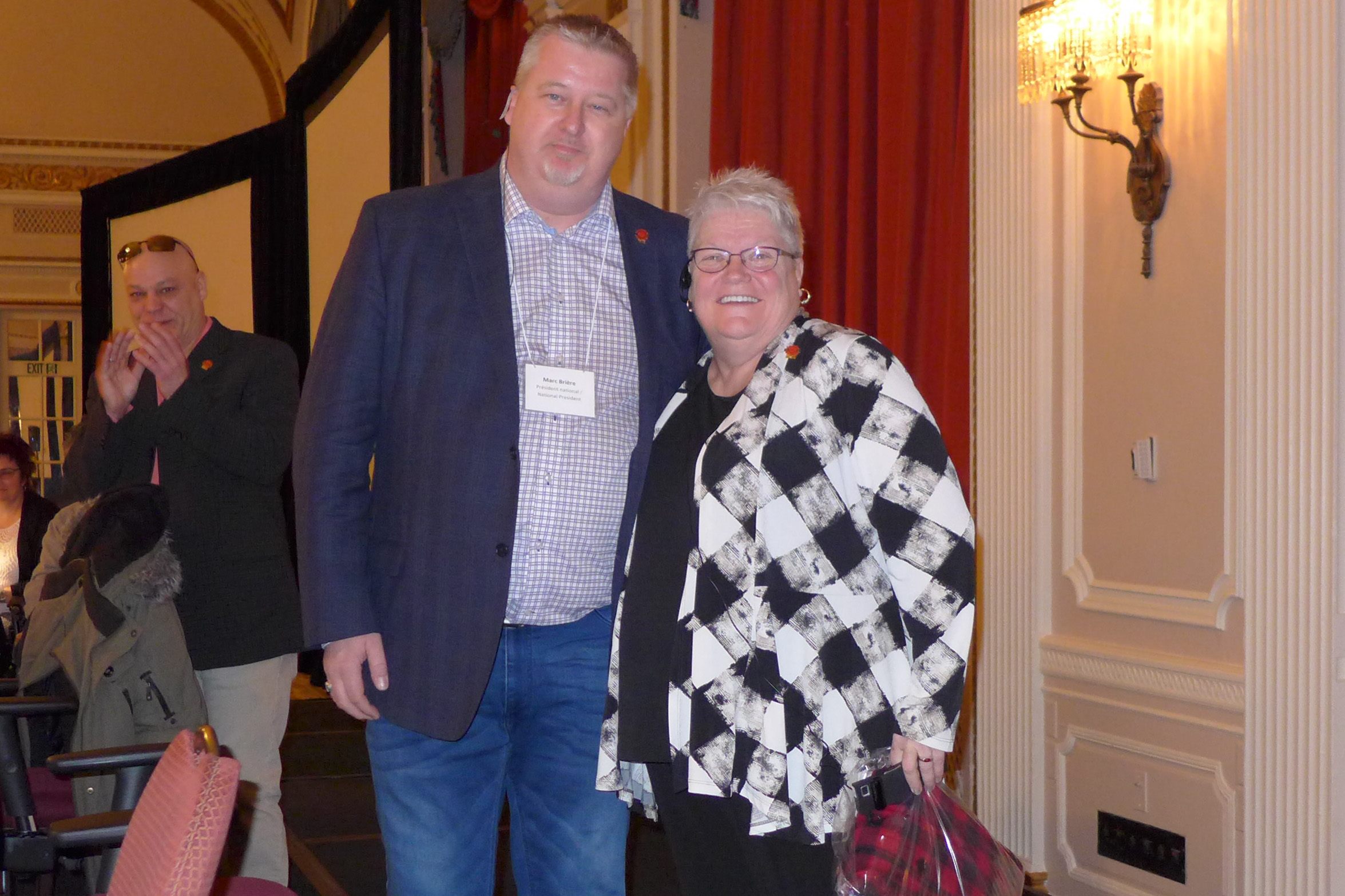 Le président national, Marc Brière et Robyn Benson, présidente nationale de l'AFPC