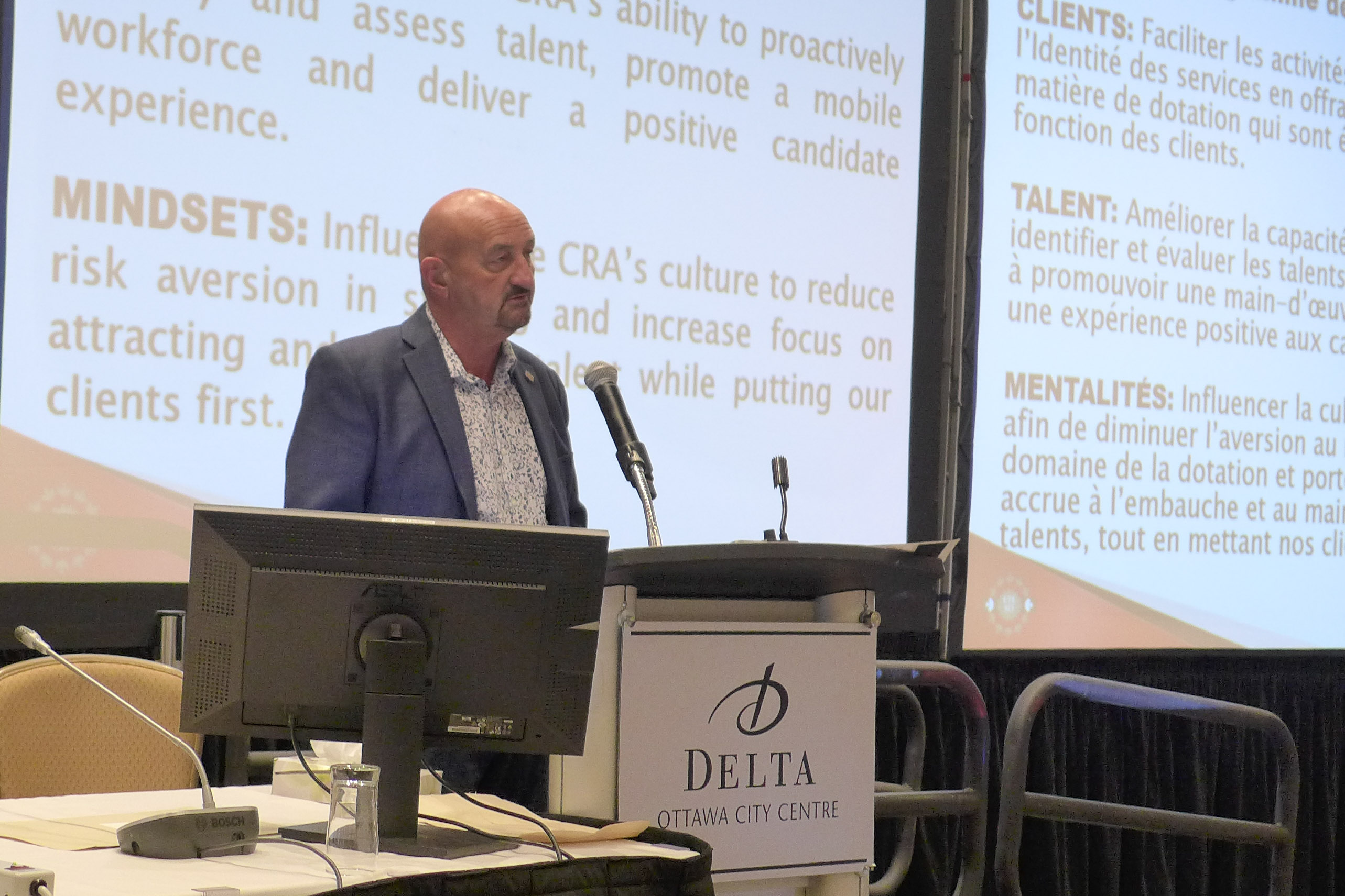 Shane O'Brien, agent des relations de travail principal