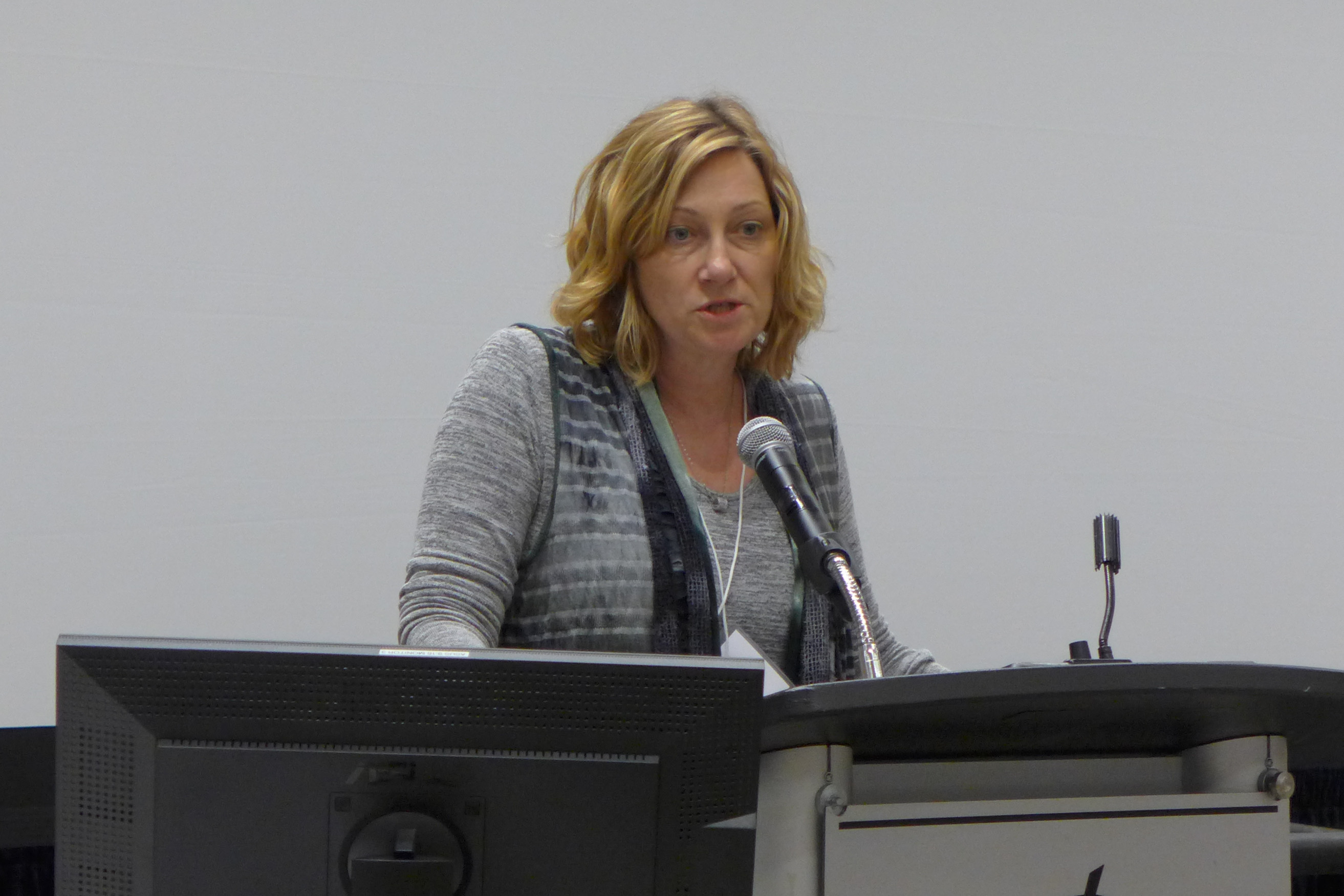 Kimberley Koch, président du Comité du programme d'aide aux employées et employés