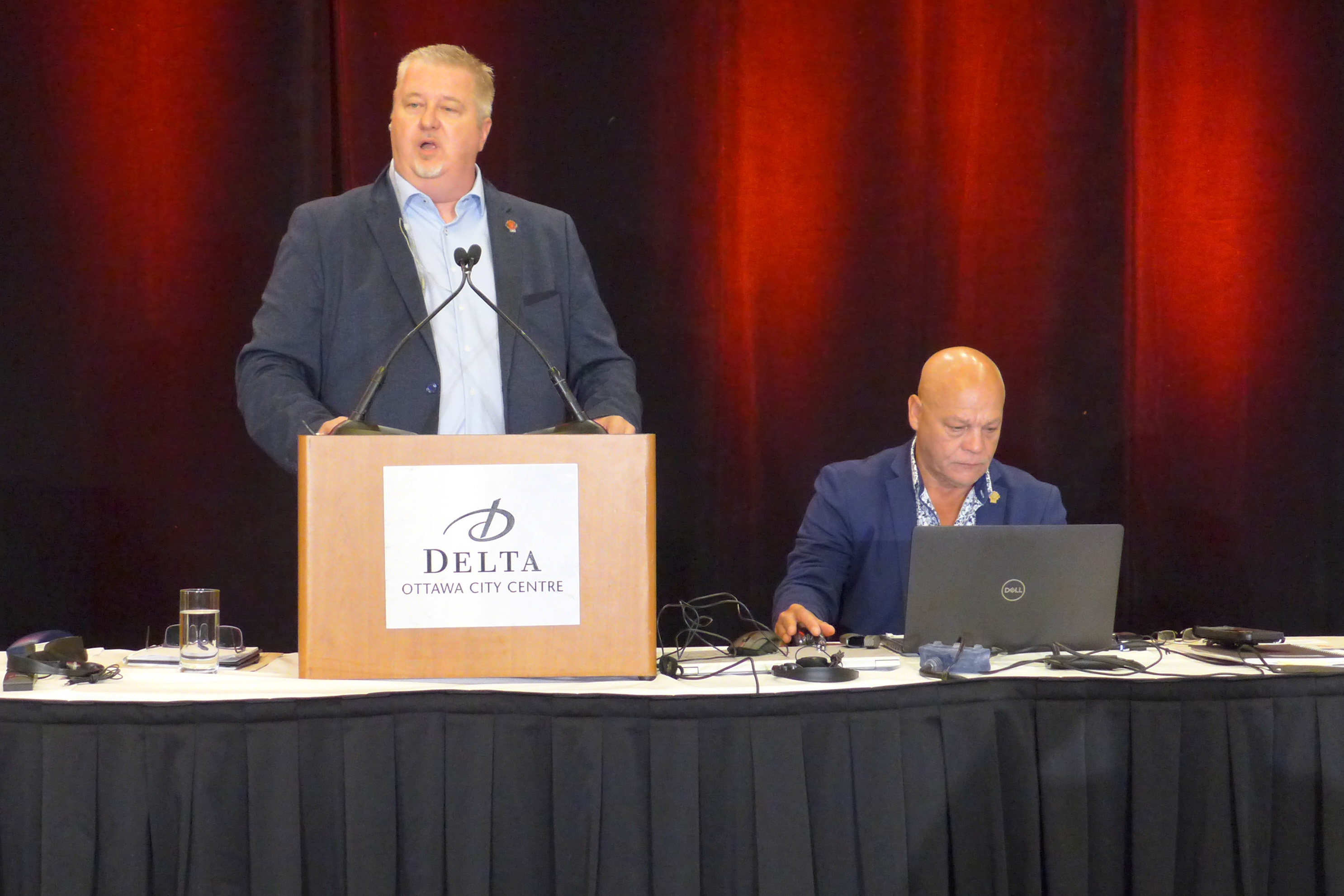 Président national Marc Brière, 1er vice-président Doug Gaetz