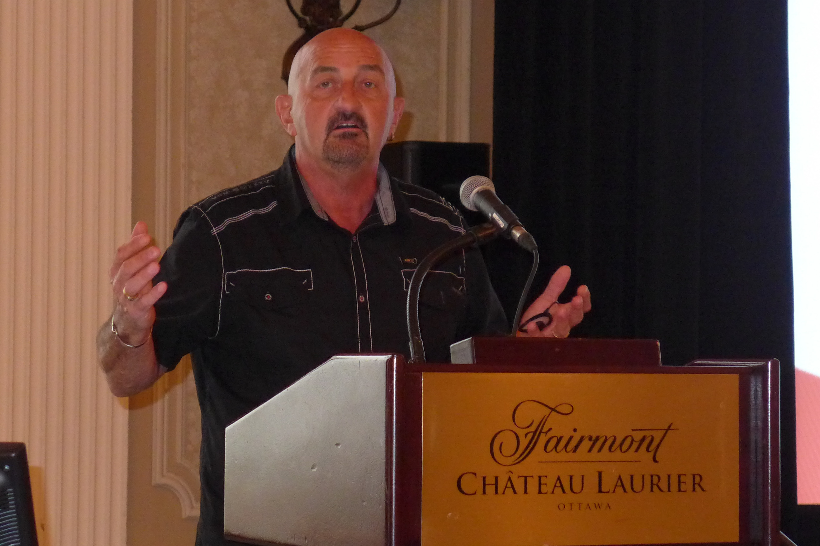 Shane O'Brien, Agent des relations de travail principal