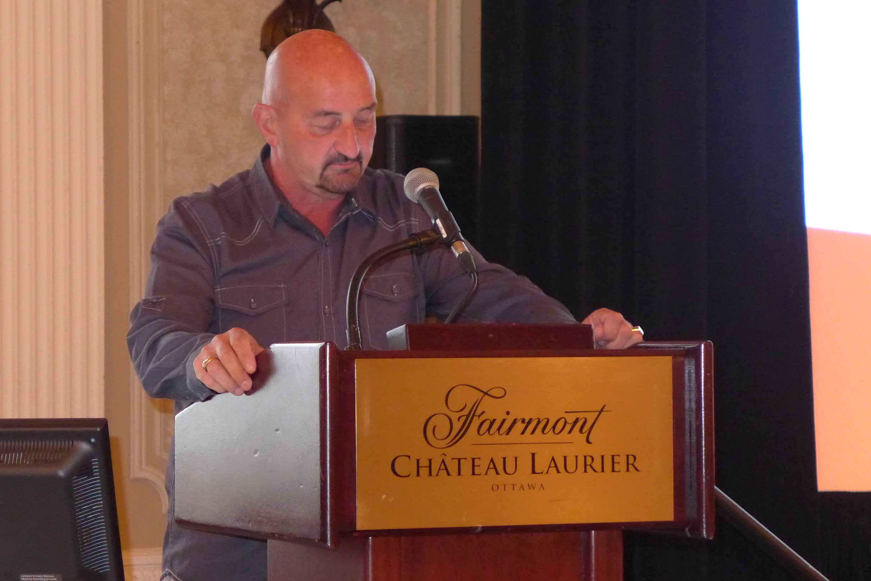 Shane O'Brien, Agent des relations de travail principal