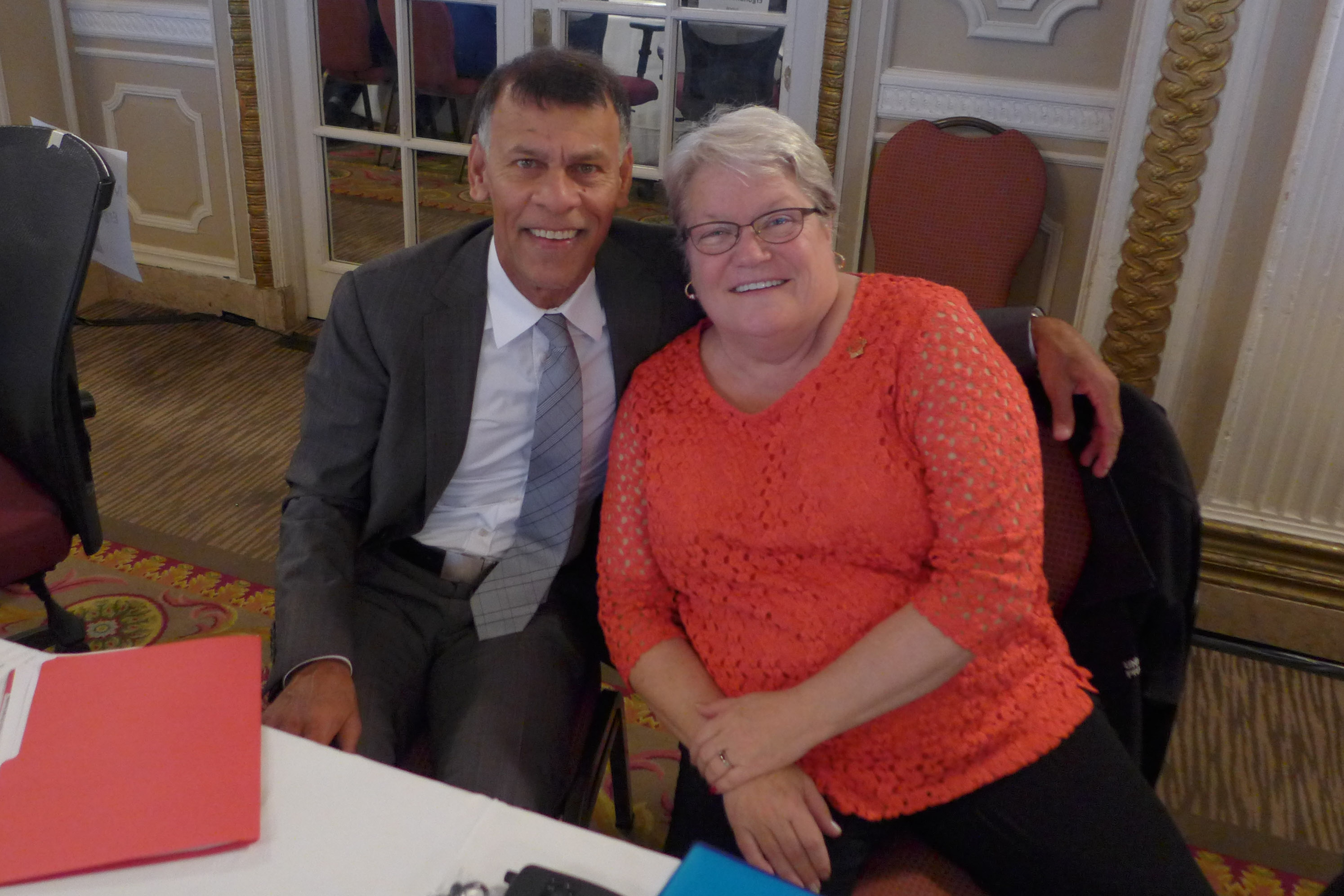 Président, CTC Hassan Yussuff et Présidente nationale, AFPC Robyn Benson