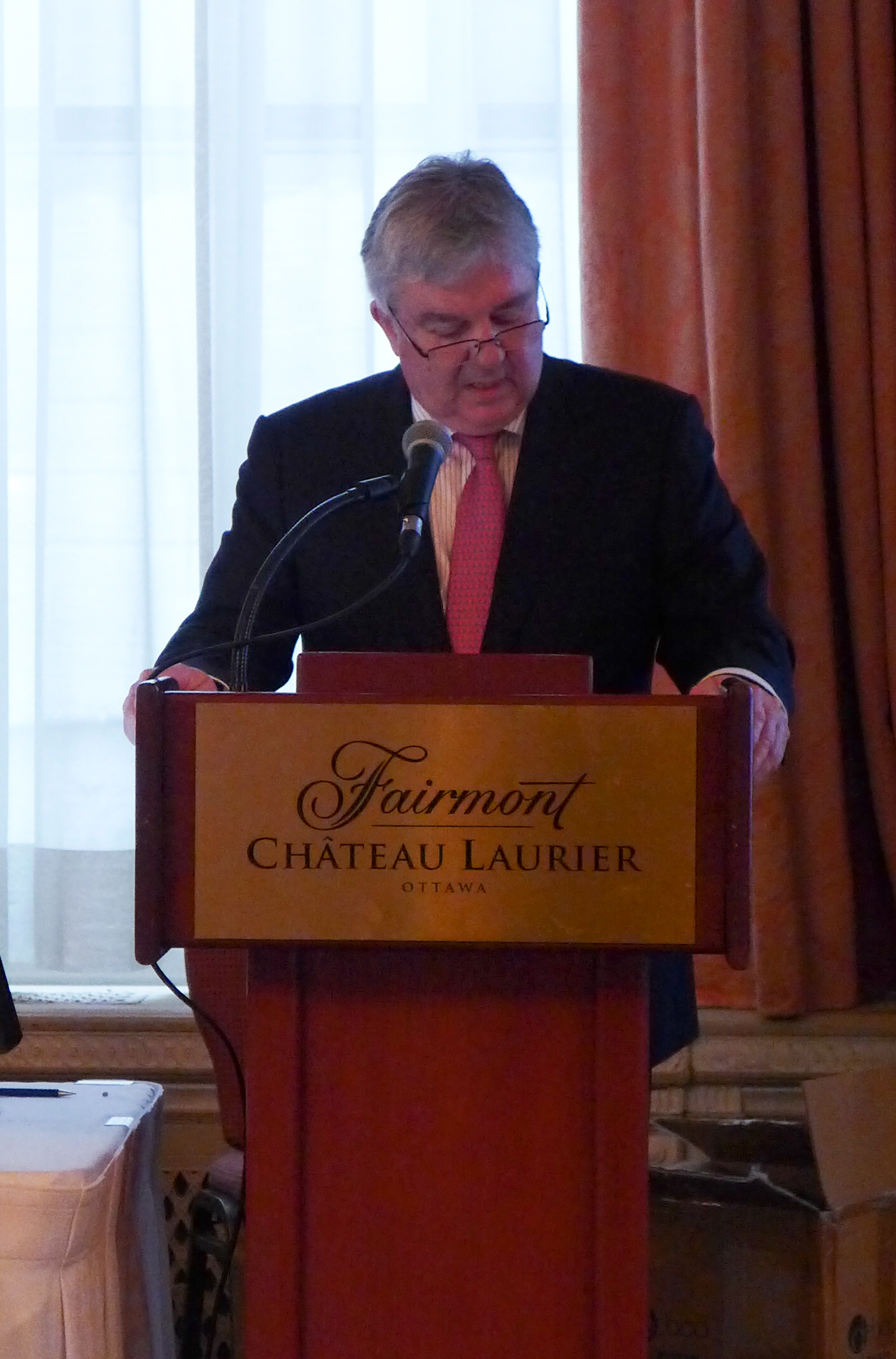 Claude P. Tremblay, Directeur général, Direction des relations en milieu de travail et de la rénumération, ARC