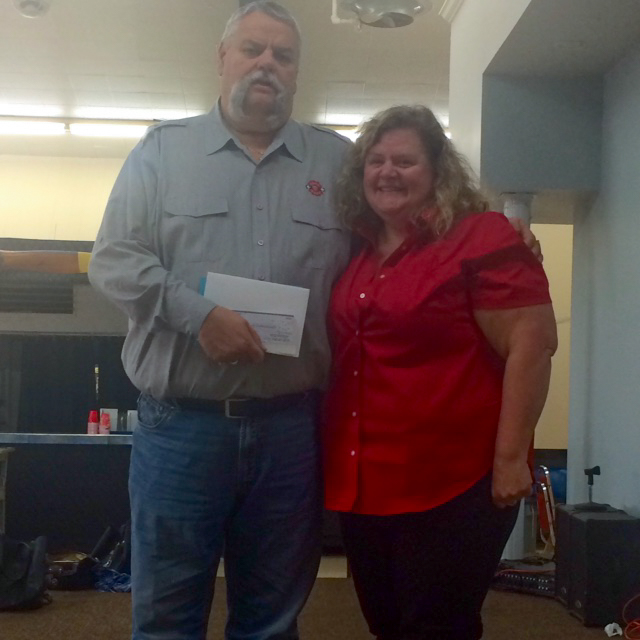 Robert Campbell, président national et Darlene Bembridge, présidente de la section locale
