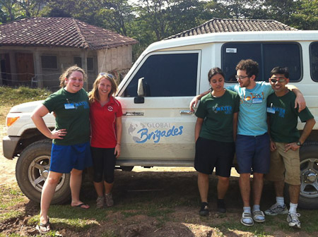 groupe de volontaires avec Samantha